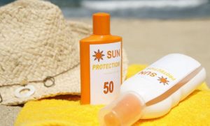 شیوه‌ی مصرف ضد آفتاب : چه مقدار و چند وقت یک‌بار